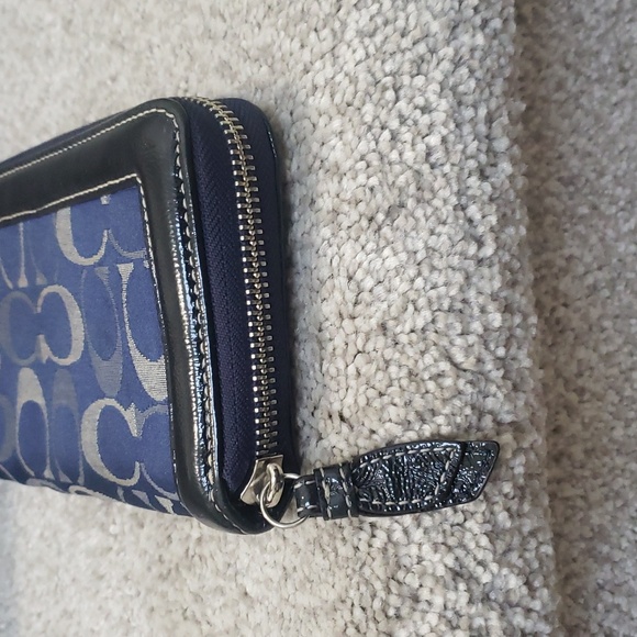 Coach monogram zippy wallet - Picture 4 of 8